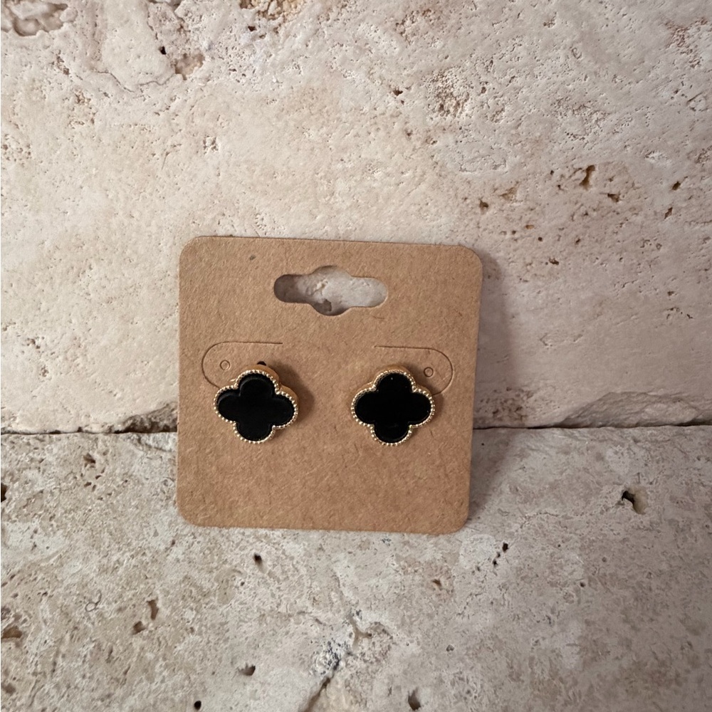 Elegant Gold & Black Clover Stud Earrings | Classic Minimal Jewelry